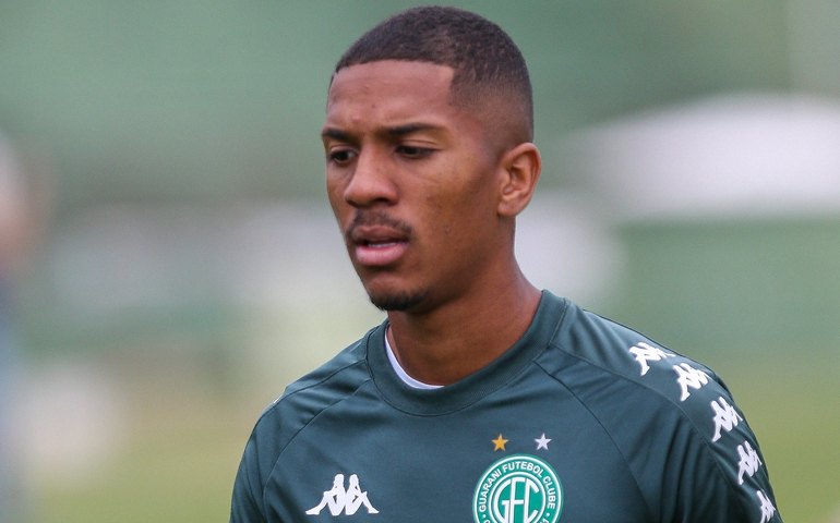 Emprestado pelo Corinthians, Davó é elogiado por técnico: ‘Muito acima da média’