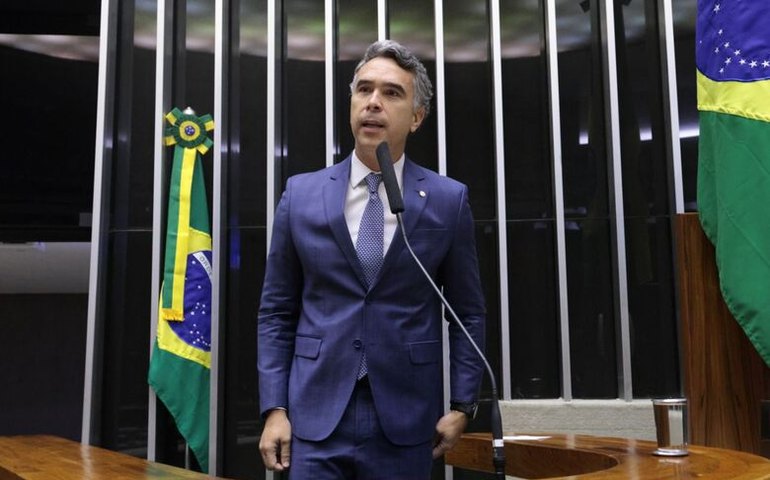 Deputado federal, Rafael Brito (MDB) protocola projeto de lei que garante oferta da merenda no período de férias letivas 