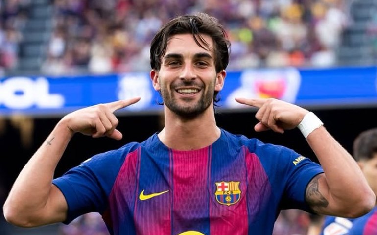 Barcelona goleia Espanyol por 4 a 1, amplia vantagem e fica perto do bi