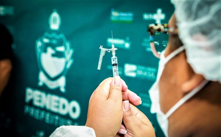 Central de Vacinação contra Covid-19 de Penedo reabre para aplicação de 2ª dose
