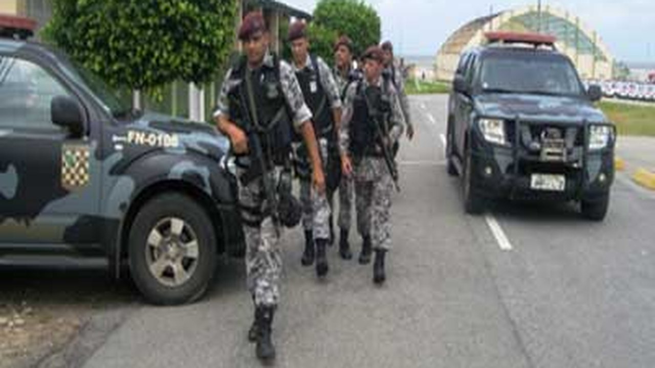 Polícia prende assessor de Dudu Holanda por porte ilegal de arma