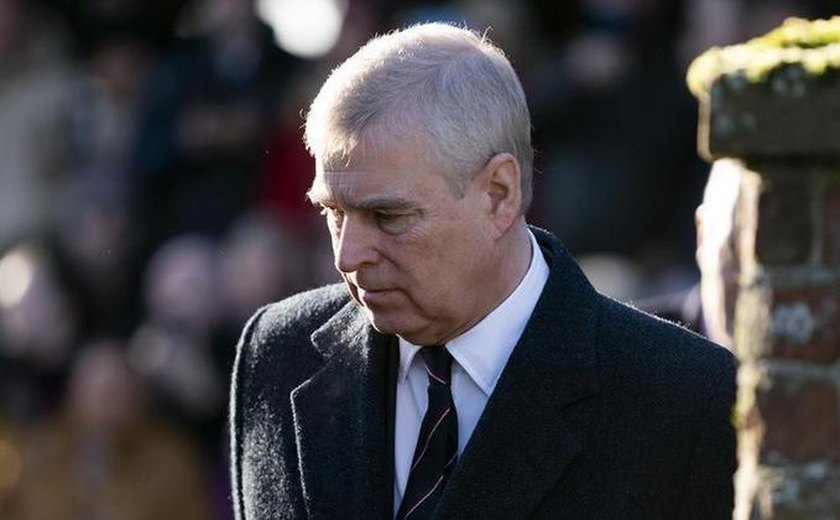 Rei Charles 3º expulsa príncipe Andrew do Palácio de Buckingham