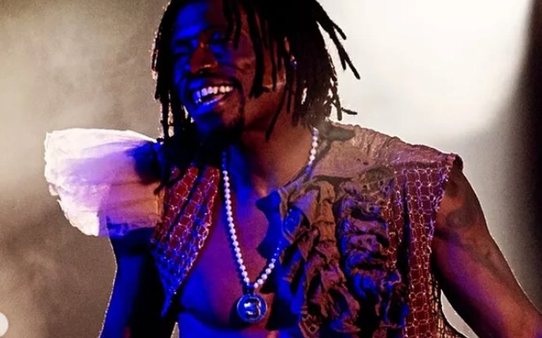 Quadra da Mangueira recebe lançamento gratuito de livro infantil de Sagat B