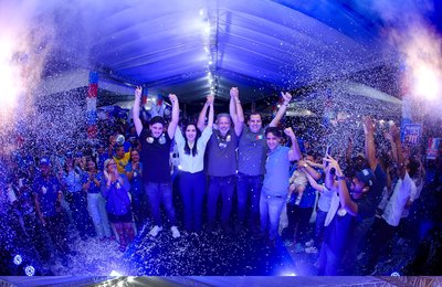 Campo Alegre vira mar azul  em caminhada com Fernando Pereira, Arthur Lira e Álvaro Lira