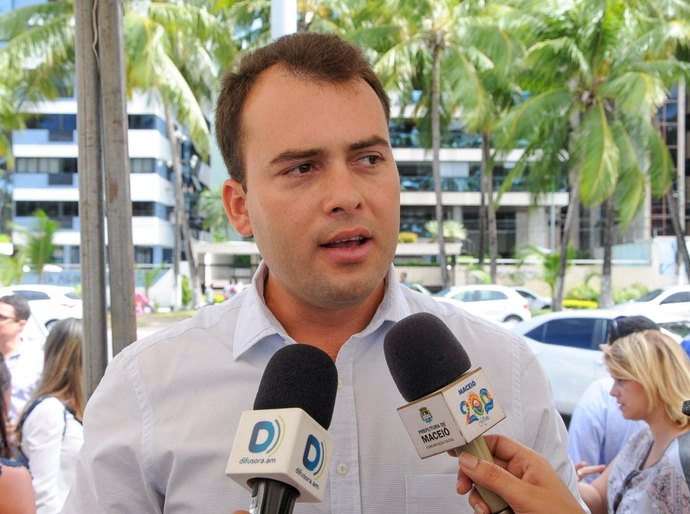 Rua Fechada em Maceió volta a funcionar até as 17 horas