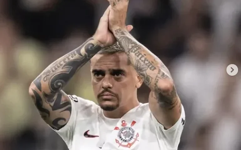 Fagner desabafa após rescisão com o Corinthians: 'Algumas pessoas quiseram e fizeram isso'
