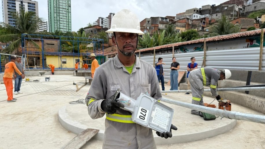 Prefeitura expande rede de iluminação em espaços públicos de Maceió