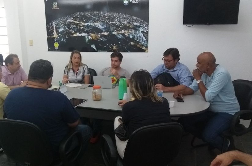 Prefeitura define lançamento da iluminação natalina para Maceió