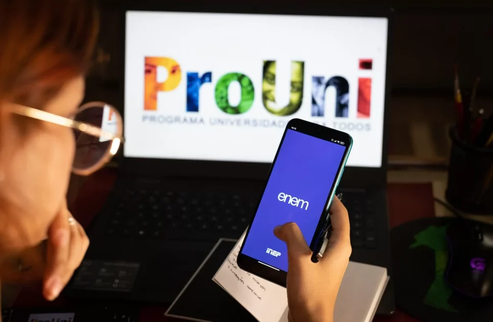 Prouni 2024: inscrições para bolsas de estudo começam nesta segunda-feira