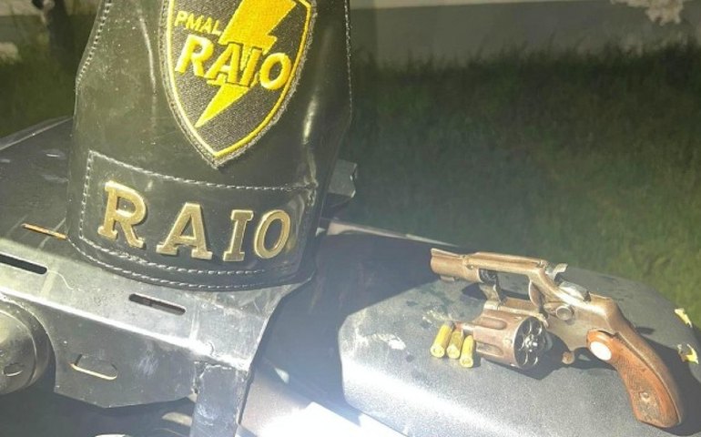 Companhia de Raio prende suspeito de ameaçar vizinhos com arma em Rio Largo