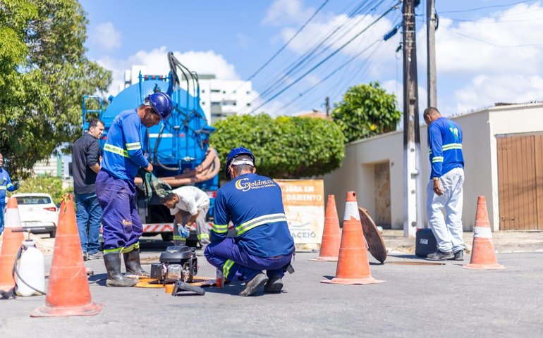 Operação Língua Suja identifica ligações irregulares de esgoto na Pajuçara
