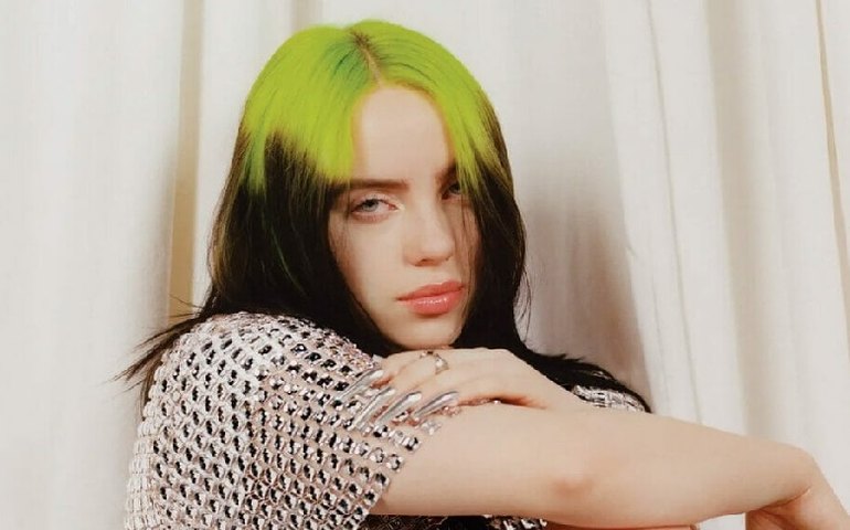 Casa de Billie Eilish é ‘invadida’ por policiais após ligação falsa