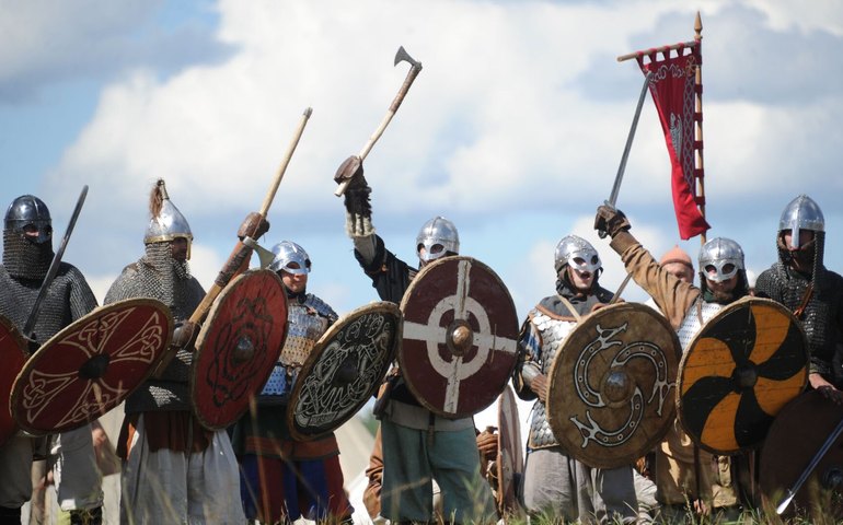 Moedas raras achadas na Dinamarca revelam estratégia inglesa contra ataques vikings