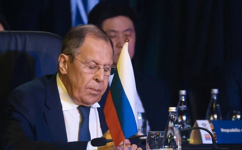 Lavrov: terroristas de todo o mundo 'se alimentam' das armas ocidentais enviadas à Ucrânia