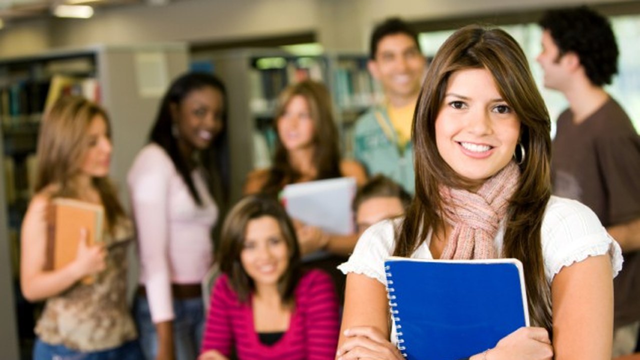 Santander fecha acordo com CIEE e lança programa de estágio para universitários