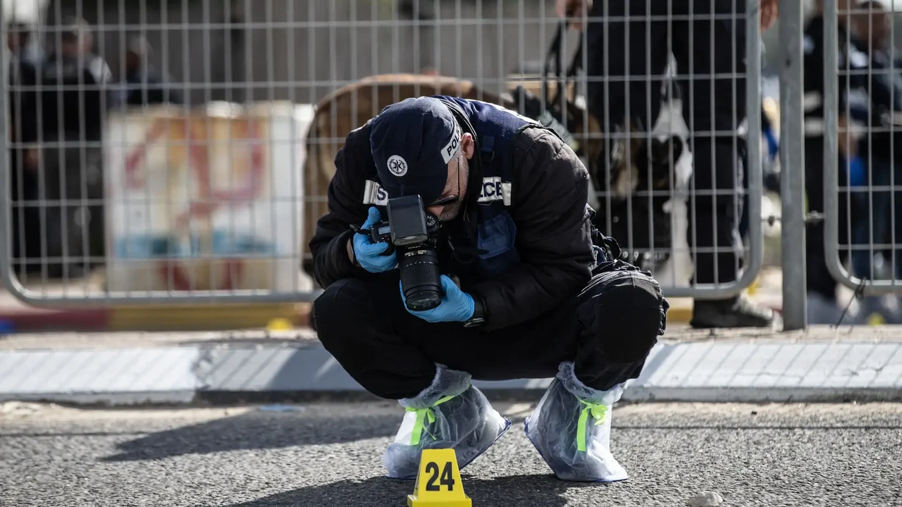 Um morto e três feridos após ataque com facas em Israel