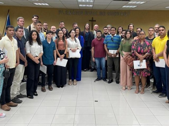 TCE inicia 2ª edição do projeto Jovem Conselheiro durante visita de estudantes