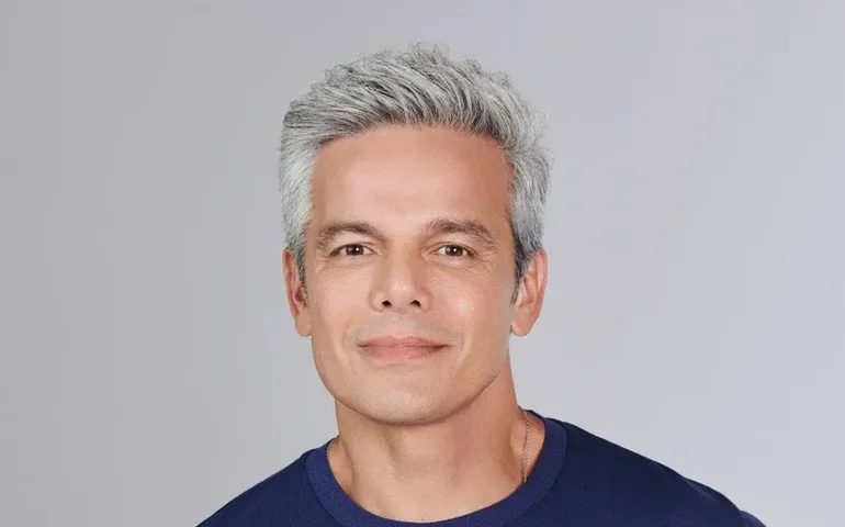 Otaviano Costa cai no choro ao relembrar aneurisma: 'Quase morri'