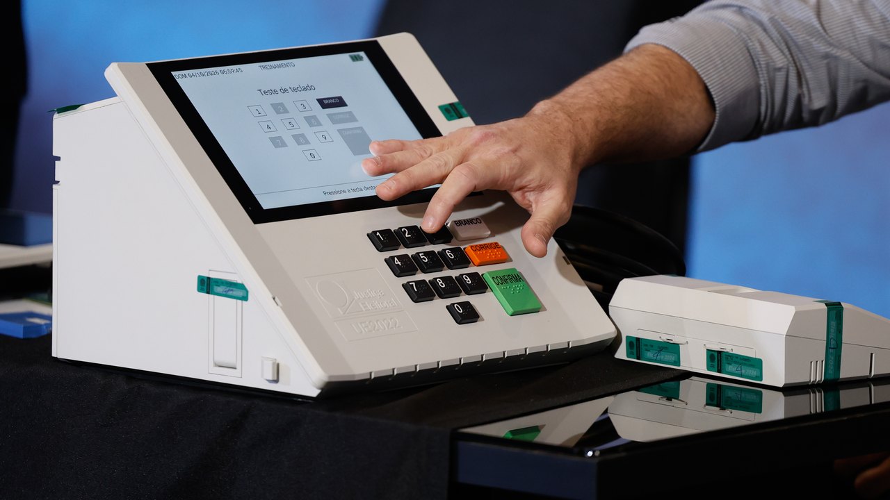 Totalização dos votos é aberta, auditável e segura, diz TSE