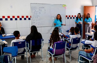 Estudantes de escola pública aprendem sobre educação ambiental e economia circular