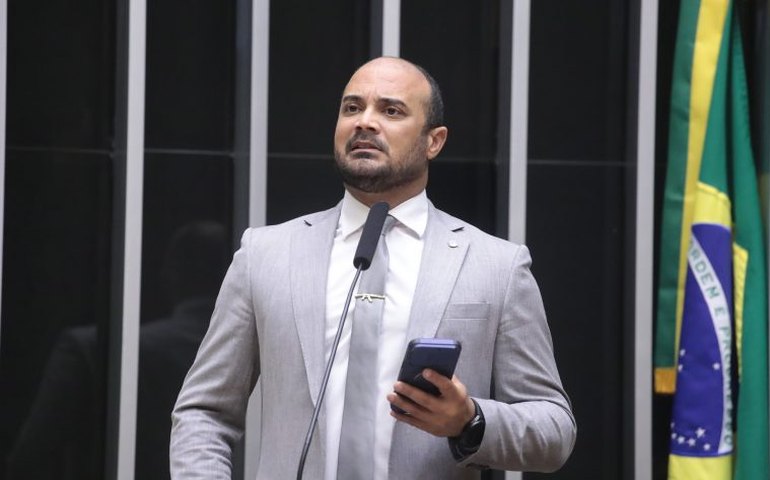 Comissão aprova auxílio para policial ameaçado que precisar mudar de residência