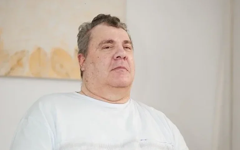 Filha de Gerson Brenner tinha 6 anos quando pai levou tiro e agradeceu por ele 'não ser esquecido'