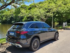 Mercedes-Benz GLC 300 4MATIC AMG Line entrega conforto para todos os ocupantes - Sérgio Dias (2).jpeg 