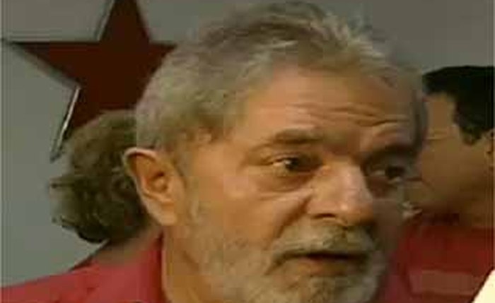 Eleitores não reconhecem fotos de Lula sem barba