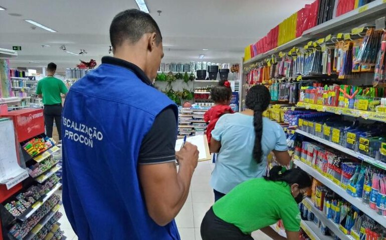 Procon Alagoas divulga preço de materiais escolares mais solicitados pelas escolas em 2023