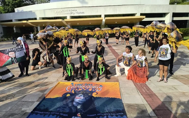 Ato na UFPA enterra simbolicamente combustíveis fósseis