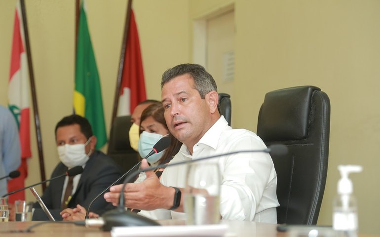 “O SAAE de Penedo não está à venda”, esclarece Maurício Quintella sobre a concessão de serviços