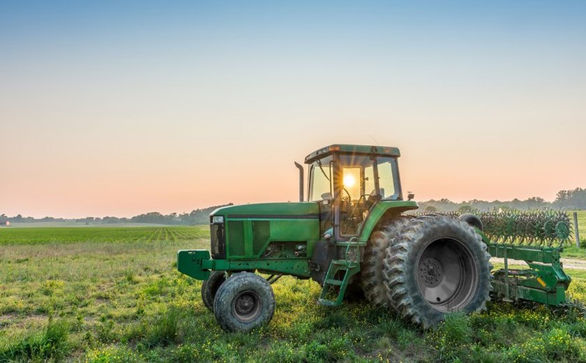 FTC processa Deere, alegando monopólio no reparo de tratores