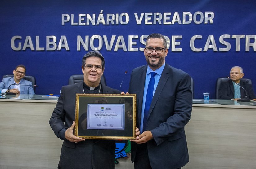 Câmara concede título de Cidadão Honorário a Dom Beto Breis, arcebispo de Maceió