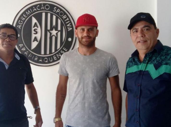 Cria da base do ASA, Klenisson se despede do alvinegro e vai a SP