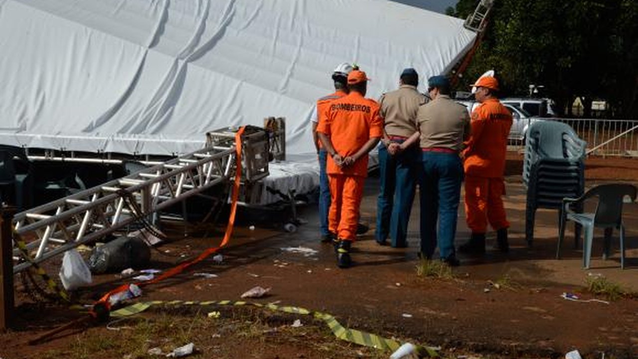 Tenda para cirurgia de catarata desaba em Ceilândia e deixa dez feridos no Distrito Federal