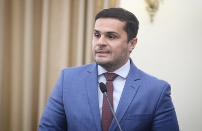Deputado Alexandre Ayres solicita implementação de centros de hemodiálise em hospitais regionais