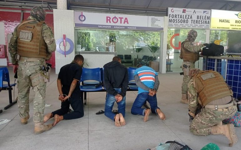 Operação integrada prende irmãos envolvidos em triplo homicídio ocorrido em Maceió