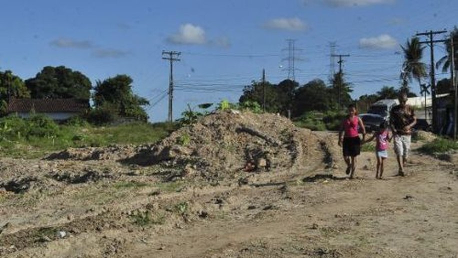 Obras de mobilidade para a Copa do Mundo provocam desapropriações em Pernambuco