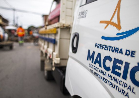 Obra emergencial interdita faixa da Avenida Dona Constança nesta terça-feira (12)
