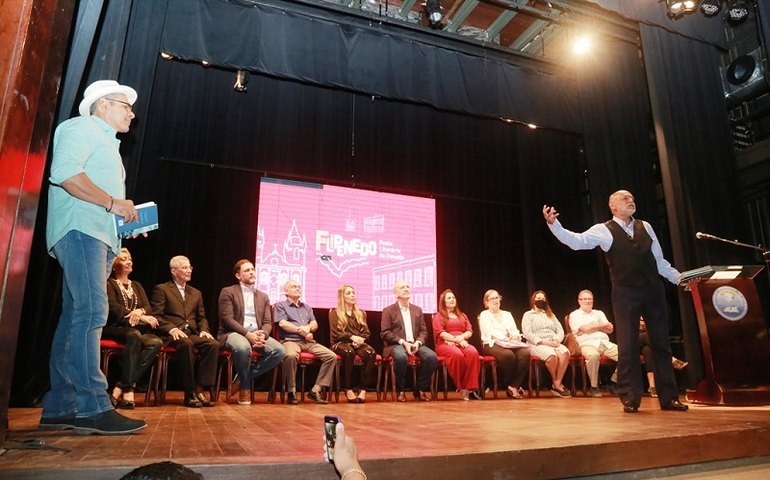 Poetas Sabino Romariz e Ângelo Monteiro são destaques na FliPenedo
