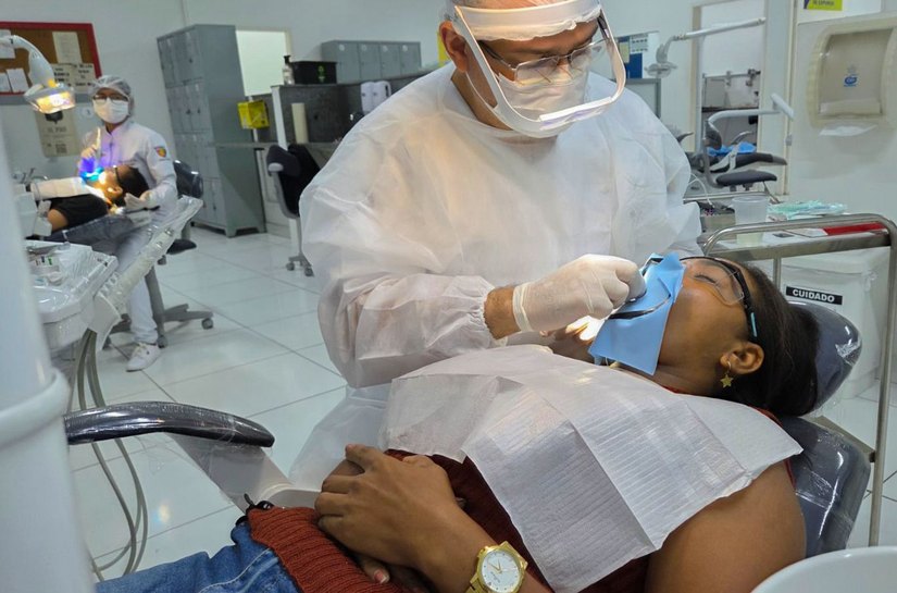 Centro Universitário oferta triagem gratuita em serviços odontológicos