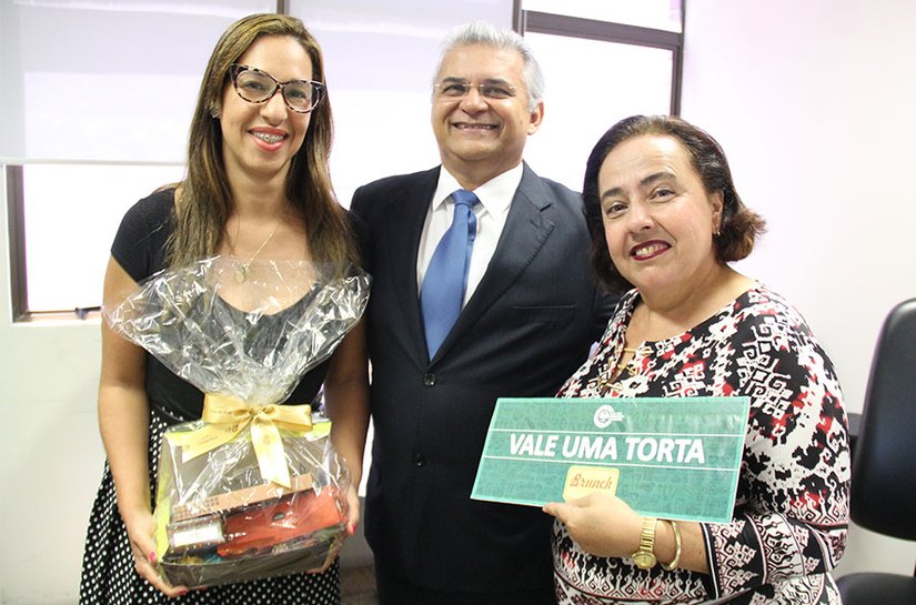 TJ/AL premia servidoras pela coleta consciente de material reciclável