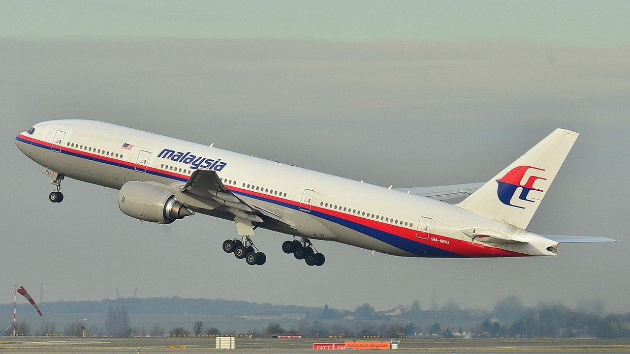 Britânico afirma que imagem no Google Maps é do avião da Malaysia Airlines, que sumiu em 2014