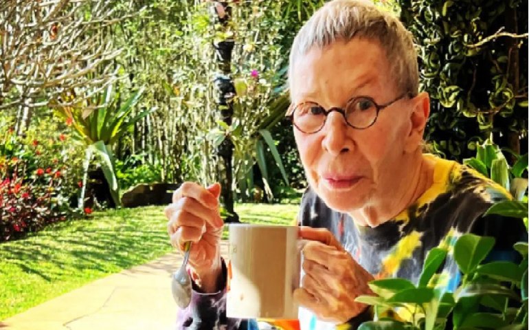 Rita Lee comemora 75 anos de transgressão, vanguardismo e irreverência