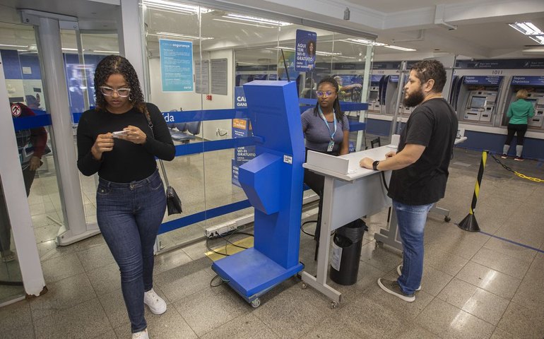 Hoje (30) é o último dia de expediente bancário de 2024