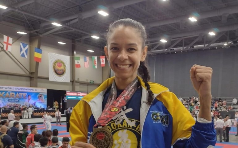 Com apoio do Governo de Alagoas, atleta alagoana conquista o título mundial de karatê no México
