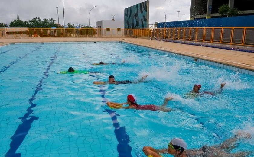 Menino de 5 anos morre ao cair em piscina nos primeiros dias de férias com a família no Egito