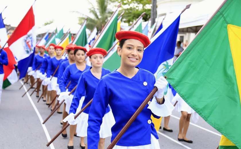 Escolas estaduais encantam público com beleza e criatividade nos 206 anos de Emancipação do Estado