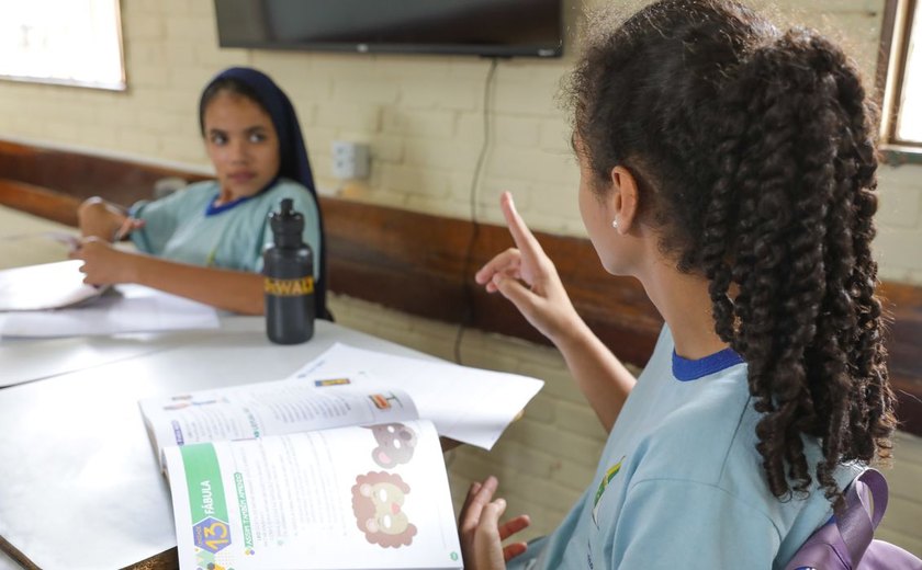 Projeto atua em municípios para promover aprendizagem na idade certa