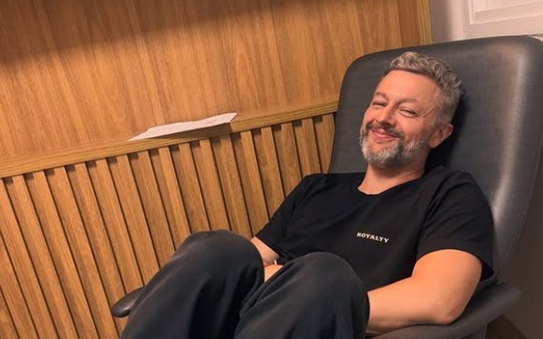 Lucas Lima passa por cirurgia e tranquiliza fãs nas redes sociais